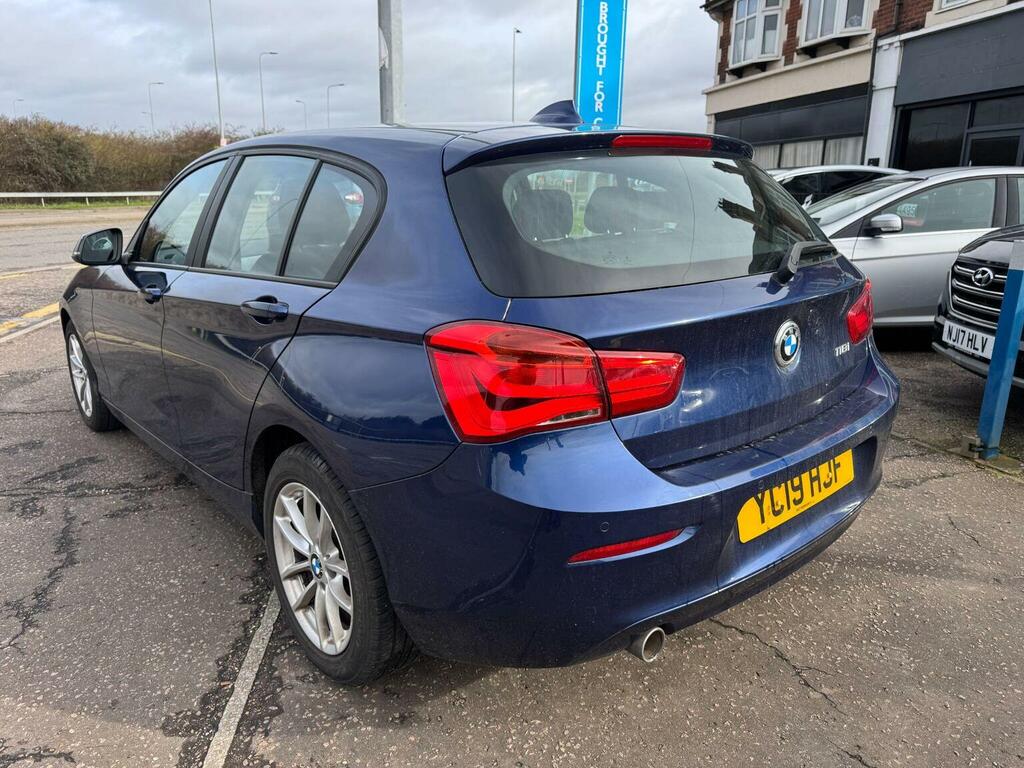 BMW 1 Series Hatchback 1.5 118I Se Business Euro 6 Ss 5 YC19HJF Blue #3