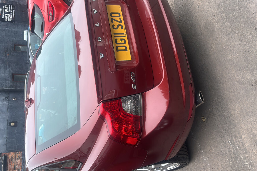 Volvo S40 Saloon Red #4