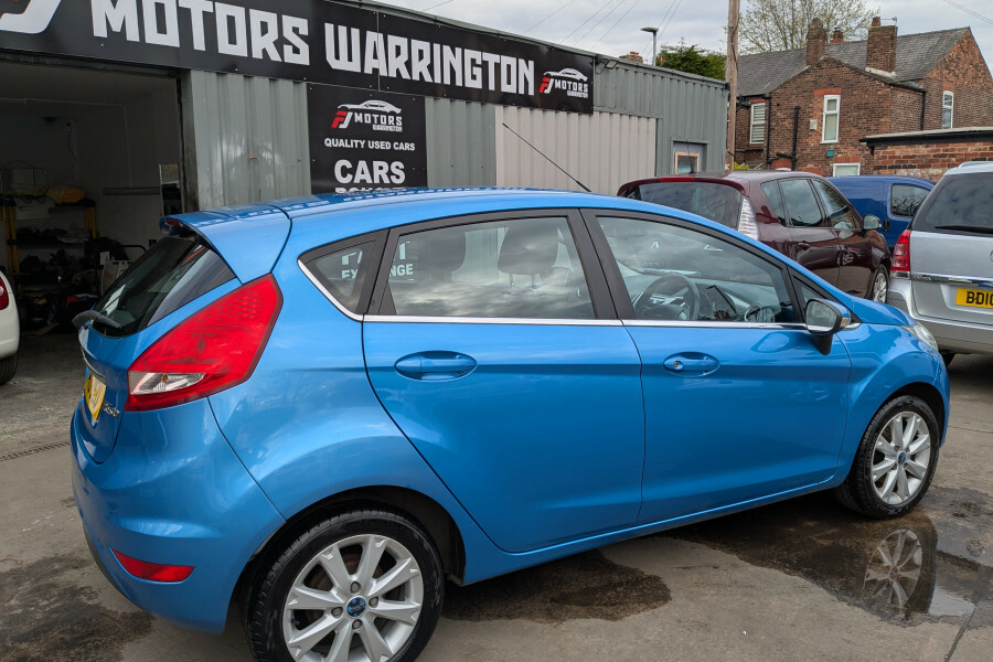 Ford Fiesta Hatchback FV10OEU Blue #4
