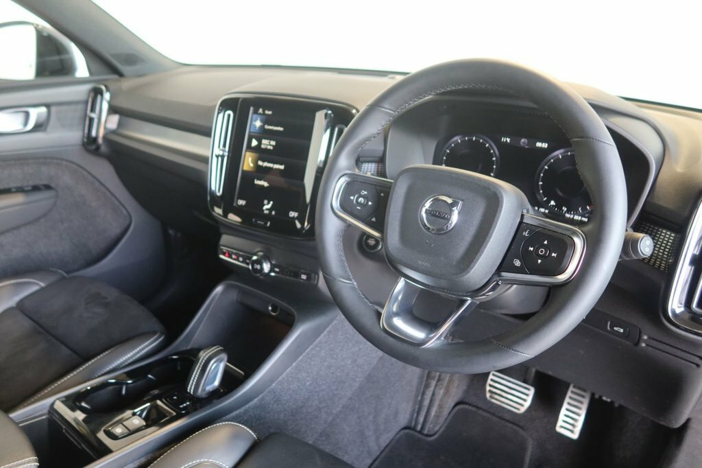 Volvo XC40 2L R-design DV71NWC Black #4