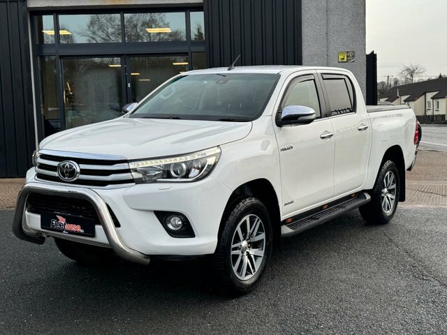Toyota HILUX 2.4 D-4d Invincible Pickup Double Cab M BSZ2426 White #3