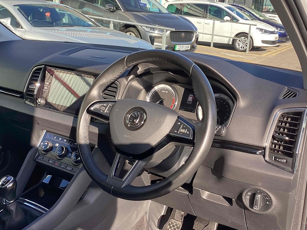 Skoda Karoq Tsi Se L DG69KEJ White #6