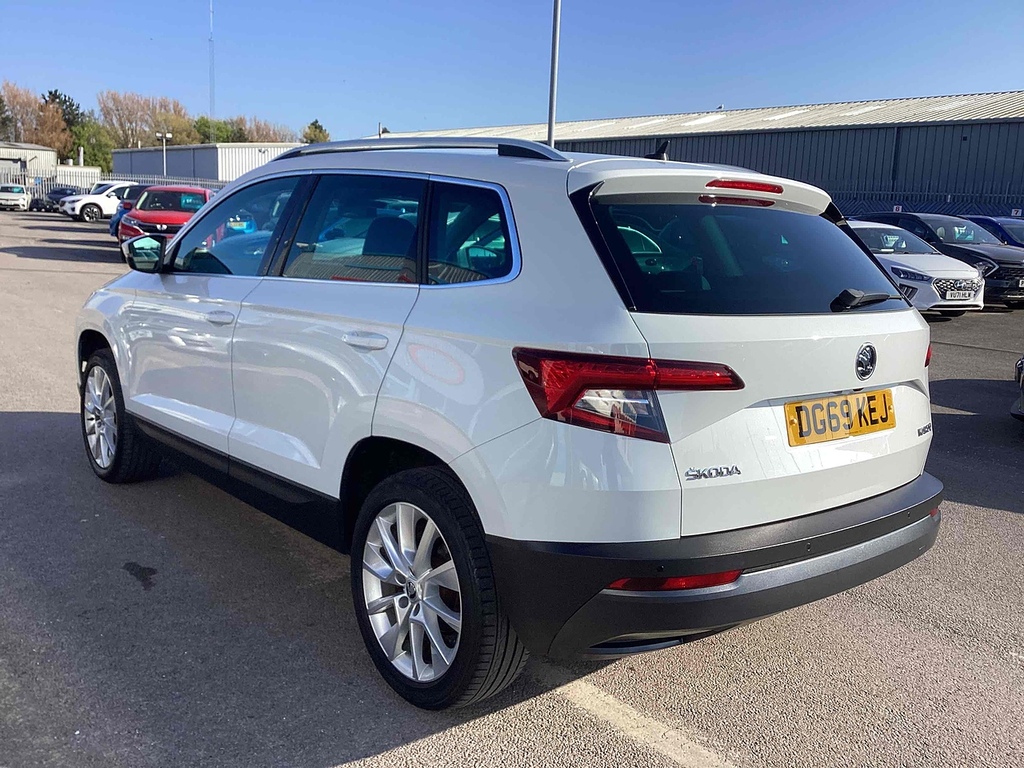 Skoda Karoq Tsi Se L DG69KEJ White #2