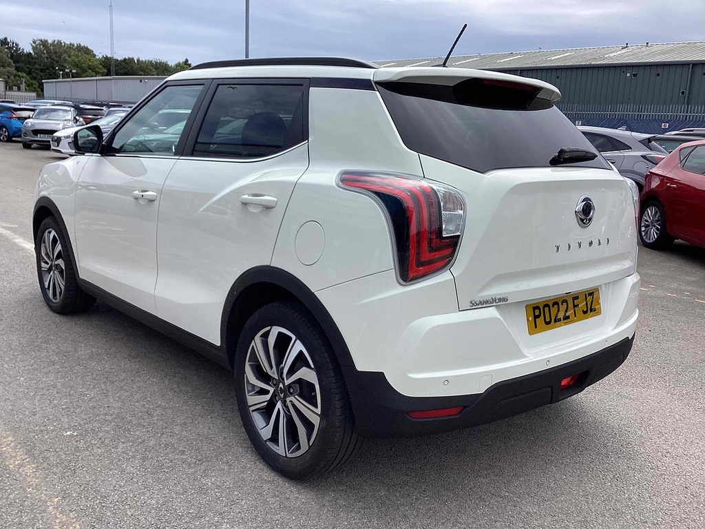 SsangYong Tivoli P Ultimate Nav PO22FJZ White #5