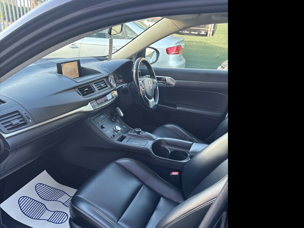 Lexus CT 1.8 200H Executive Edition 2017 PX17VMK Black #6