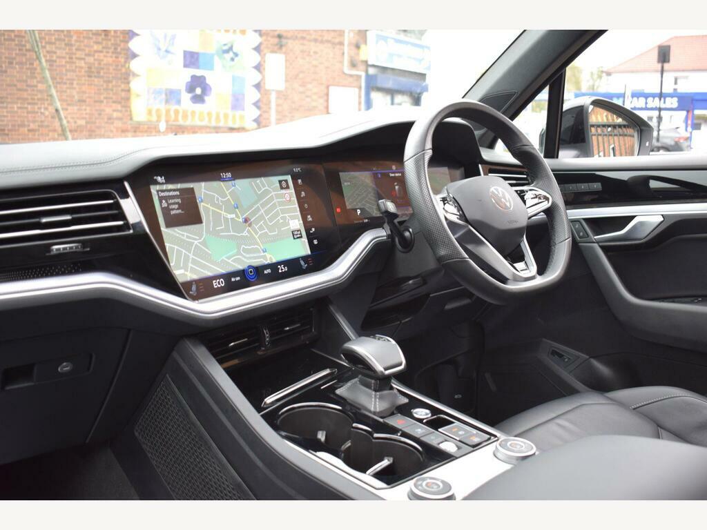 Volkswagen Touareg 3.0 Tsi V6 Black Edition Tiptronic 4Motion Euro 6 White #2