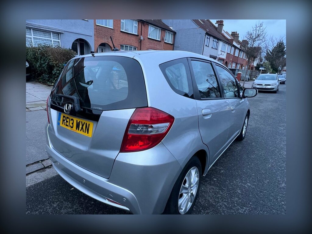 Honda Jazz 1.4 I-vtec Es Cvt Euro 5 RE13WXN Silver #4