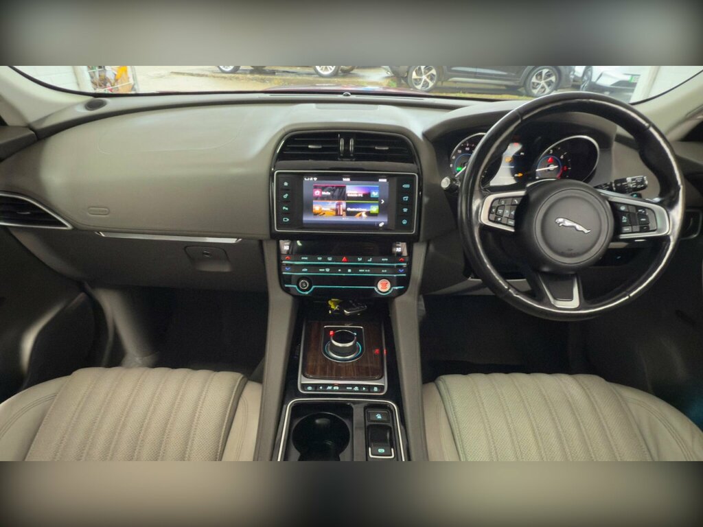 Jaguar F-Pace 2.0 D180 Portfolio Suv Awd Euro 6 GN18NKG Red #4