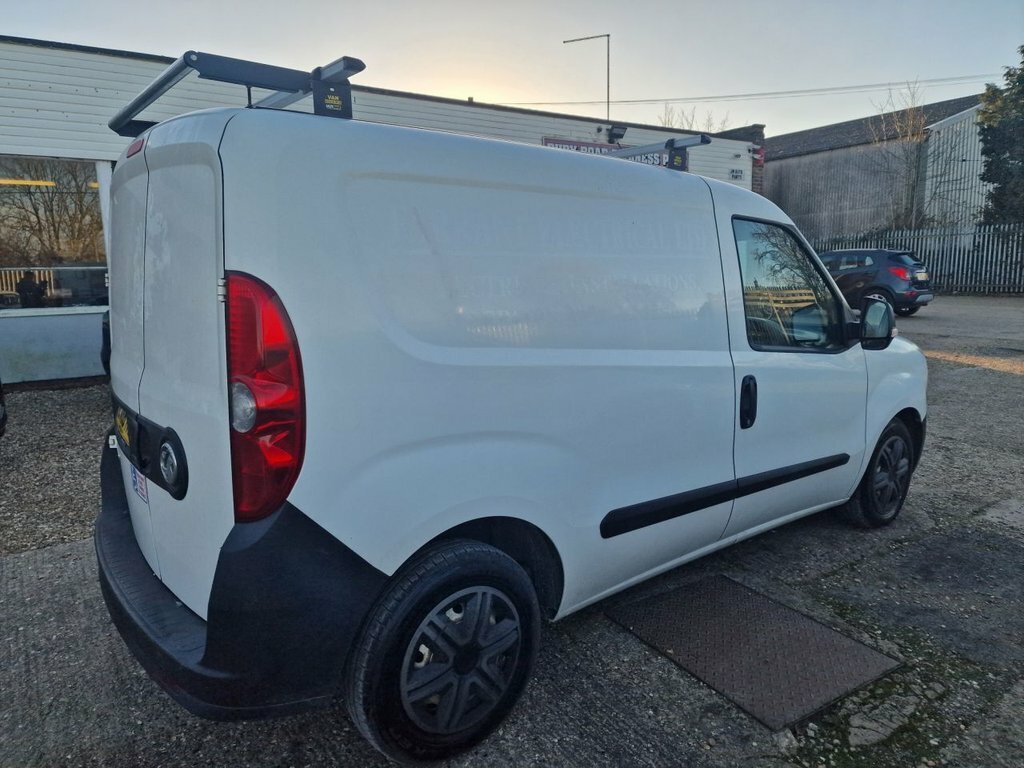 Vauxhall Combo 1.3L Null EX66NUE White #4