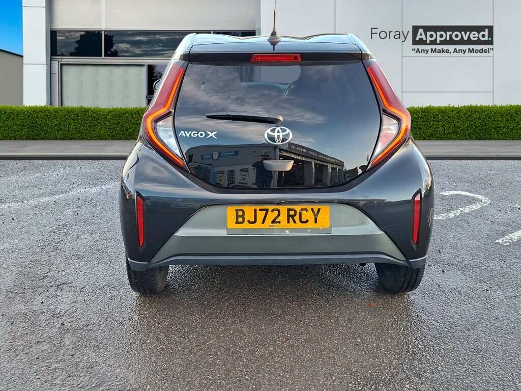 Toyota Aygo X 1.0 Vvt-i Edge BJ72RCY Green #4