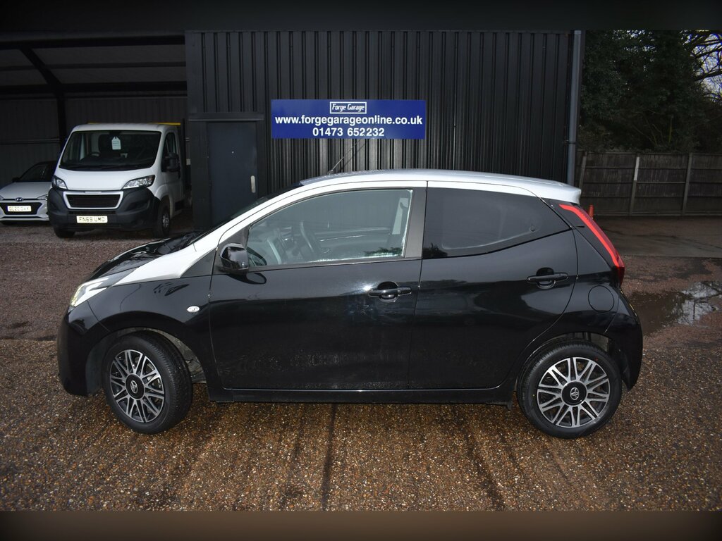 Toyota Aygo 1.0 Vvt-i X-clusiv Hatchback Eur YC68LCN Black #6