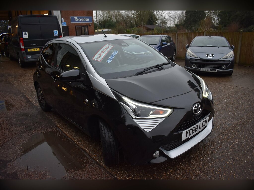 Toyota Aygo 1.0 Vvt-i X-clusiv Hatchback Eur YC68LCN Black #3