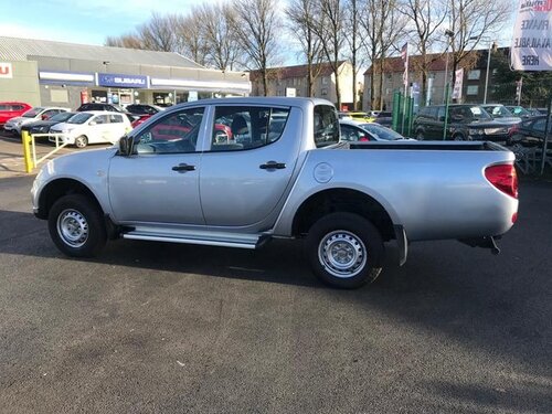 Mitsubishi L200 2.5 Di-d 4X4 4Life Lb Dcb 134 Bhp DP65KWR Silver #4