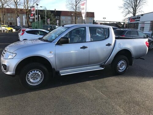 Mitsubishi L200 2.5 Di-d 4X4 4Life Lb Dcb 134 Bhp DP65KWR Silver #2