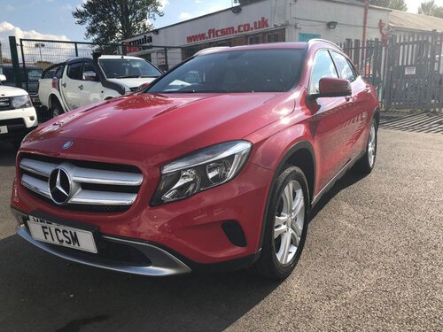Mercedes-Benz GLA Class 2.1 Gla200 Cdi Sport 136 Bhp Red #2