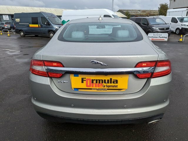 Jaguar XF 2.2 D Premium Luxury 200 Bhp Gold #6