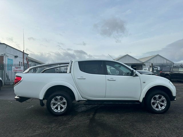 Mitsubishi L200 2.5 Di-d 4X4 Barbarian Lb Dcb 175 Bhp White #6