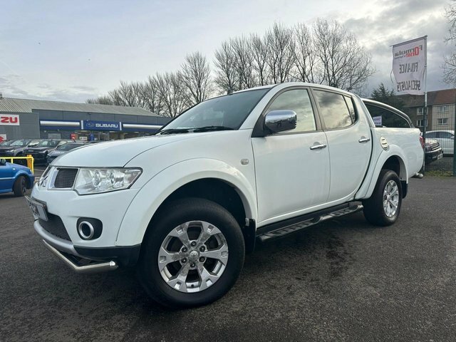 Mitsubishi L200 2.5 Di-d 4X4 Barbarian Lb Dcb 175 Bhp White