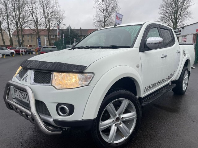 Mitsubishi L200 2.5 Di-d 4X4 Barbarian Lb Dcb 175 Bhp White #3