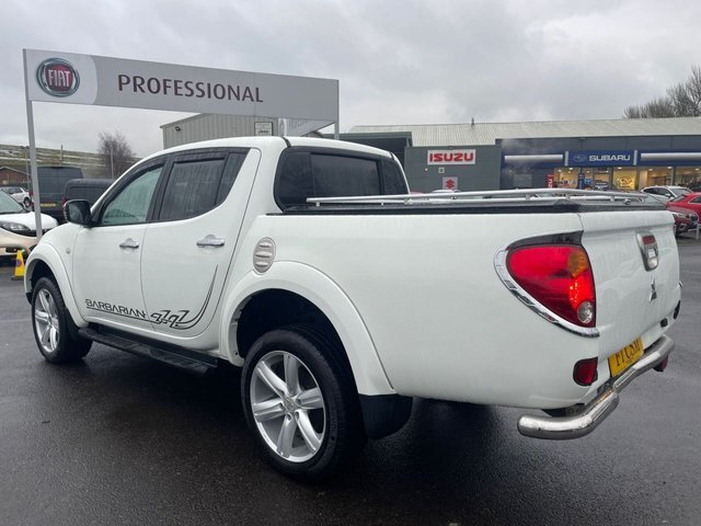 Mitsubishi L200 2.5 Di-d 4X4 Barbarian Lb Dcb 175 Bhp White #5
