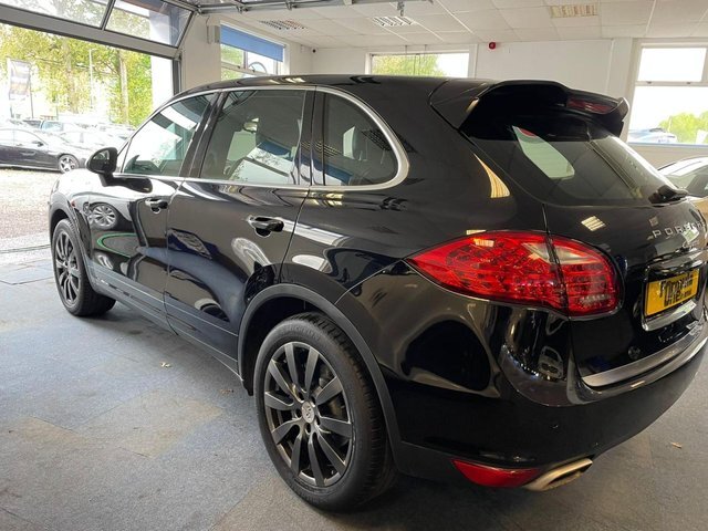 Porsche Cayenne 3L D V6 Tiptronic SV12NHK Black #6
