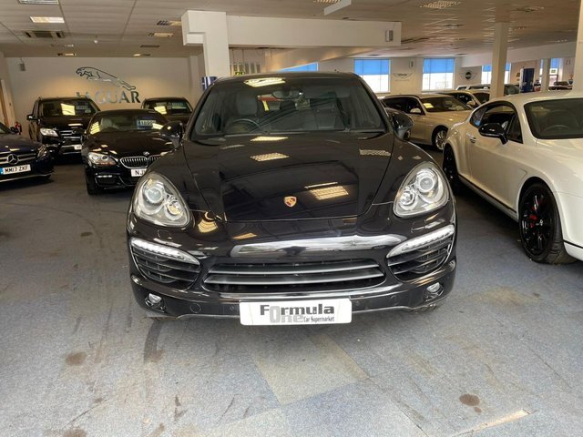 Porsche Cayenne 3L D V6 Tiptronic SV12NHK Black #2