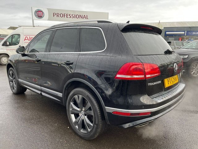 Volkswagen Touareg 3L V6 R-line Tdi Bluemotion Technology Black #5