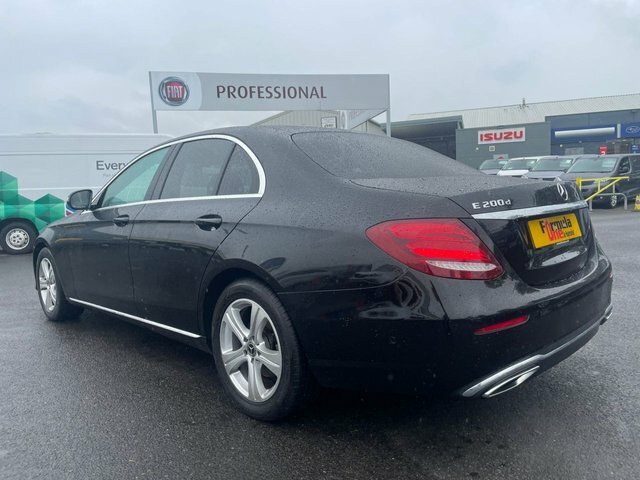 Mercedes-Benz E Class 2L E 200 D Se LS67YLH Black #4