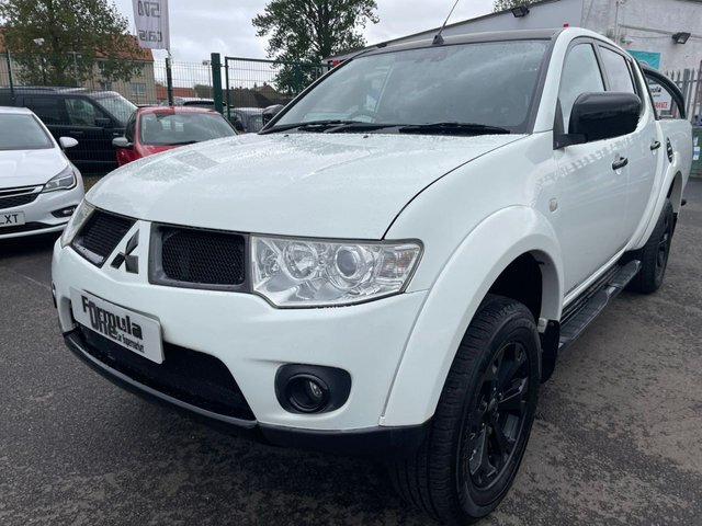 Mitsubishi L200 2.5 Di-d 4X4 Barbarian Black Lb Dcb 175 Bhp White #4