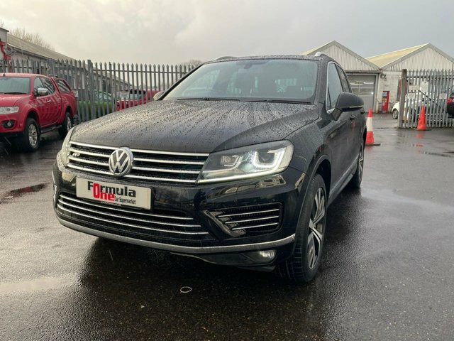 Volkswagen Touareg 3L V6 R-line Tdi Bluemotion Technology Black