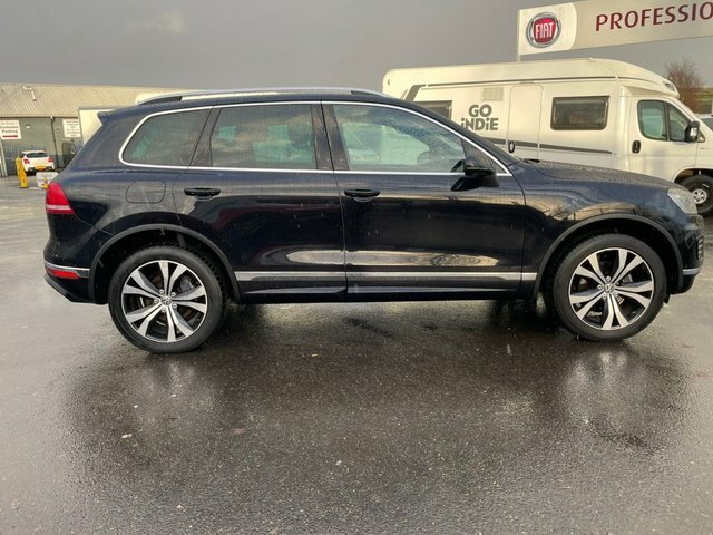 Volkswagen Touareg 3L V6 R-line Tdi Bluemotion Technology PJ64KEU Black #6