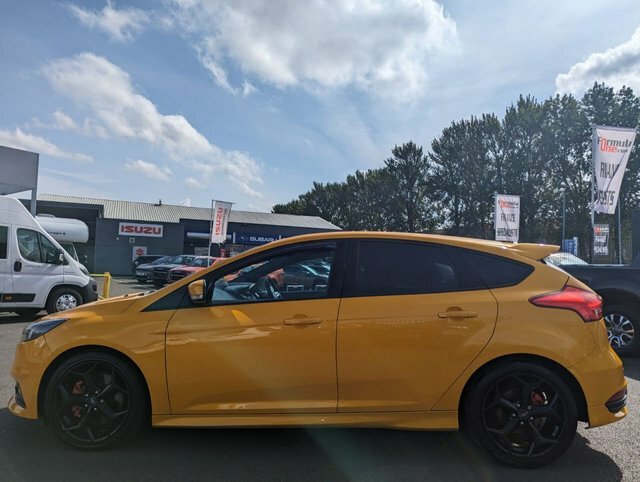 Ford Focus 2L St-tdci MX65XHE Yellow #4