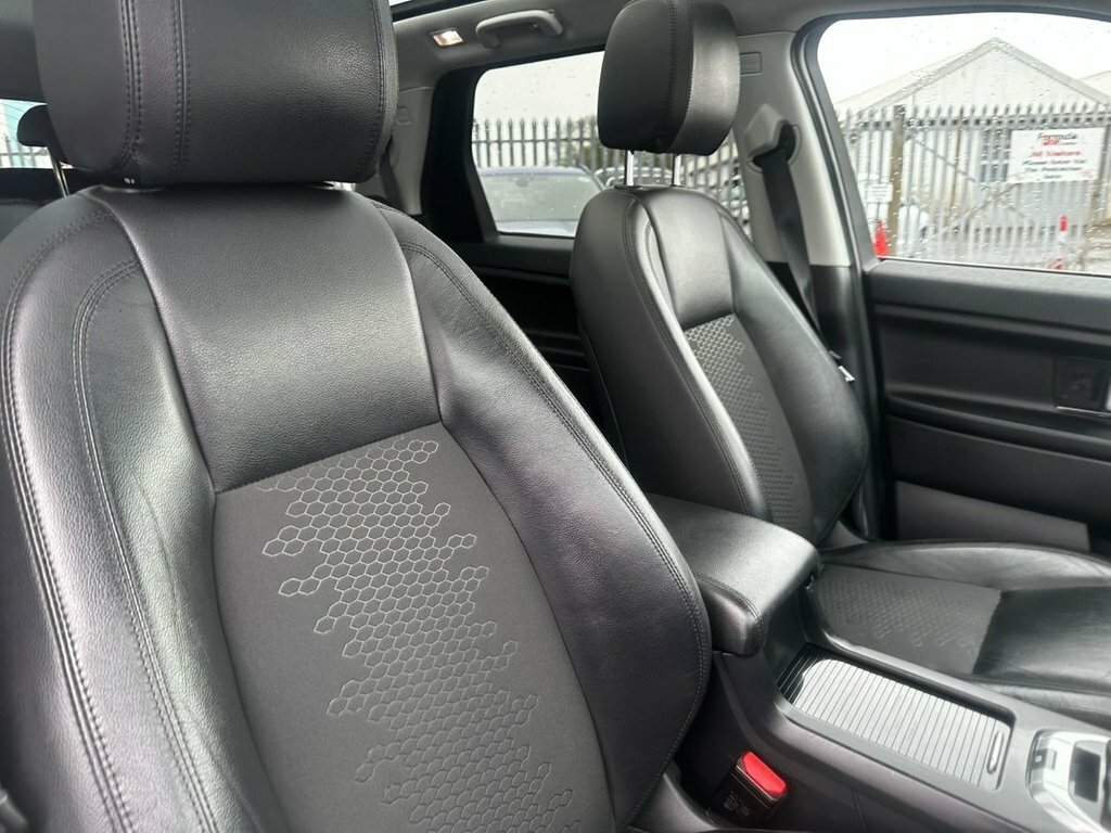 Land Rover Discovery Sport 2L Td4 Se SV67XCM Silver #2