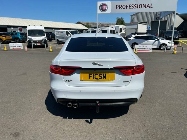 Jaguar XF 2L D R-sport Awd SV18LFZ White #6