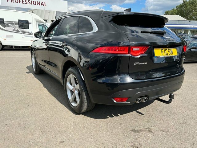 Jaguar F-Pace 0.0 Portfolio Awd 178 Bhp SV67JXJ Black #5
