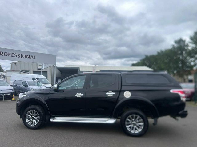 Mitsubishi L200 2.4 Di-d 4Wd Barbarian Dcb 178 Bhp DV19NBB Black #3