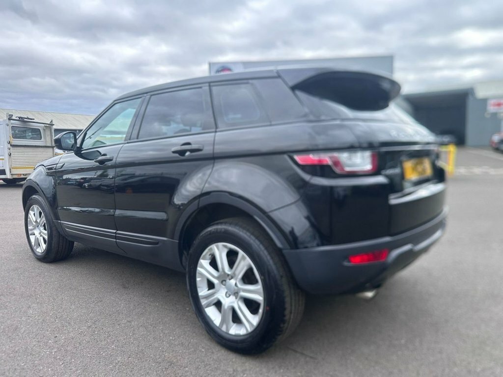 Land Rover Range Rover Evoque 2L Td4 Se Tech YK17HJN Black #4