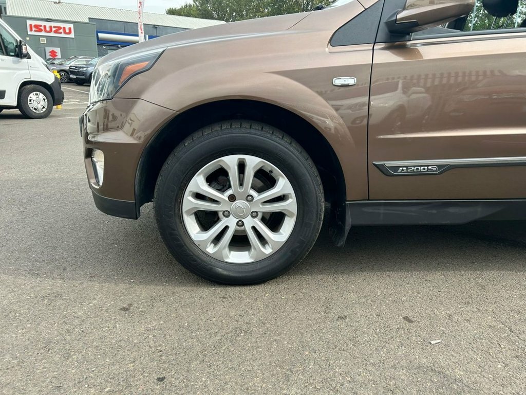 SsangYong Korando Sports 2.0 Ex 153 Bhp Brown #5