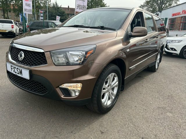 SsangYong Korando Sports 2.0 Ex 153 Bhp Brown #2