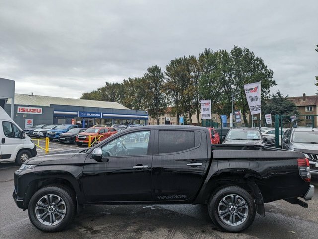 Mitsubishi L200 2.3 Di-d Warrior Dcb 148 Bhp DL70OPV Black #4