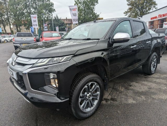 Mitsubishi L200 2.3 Di-d Warrior Dcb 148 Bhp DL70OPV Black #3