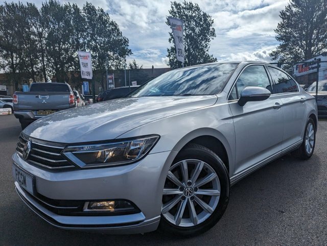 Volkswagen Passat 1.6L Se Business Tdi Bluemotion Technology Silver