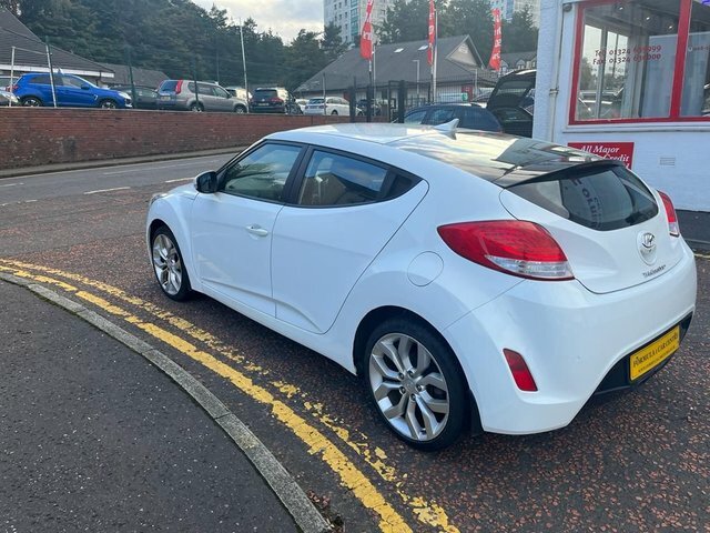 Hyundai Veloster 1.6L Gdi White #4