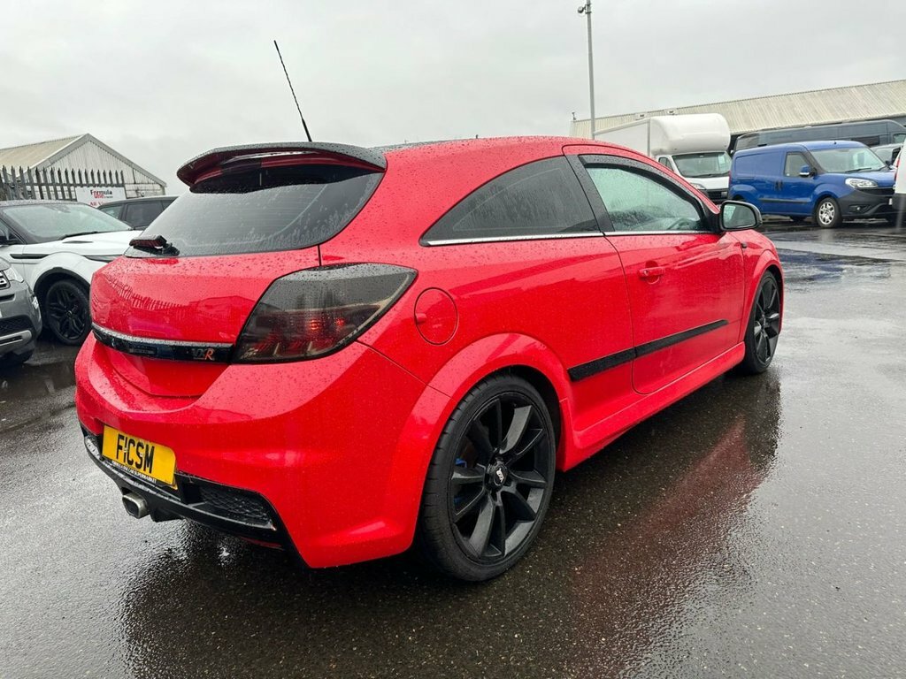Vauxhall Astra 2L Vxr ST60NXO Red #4