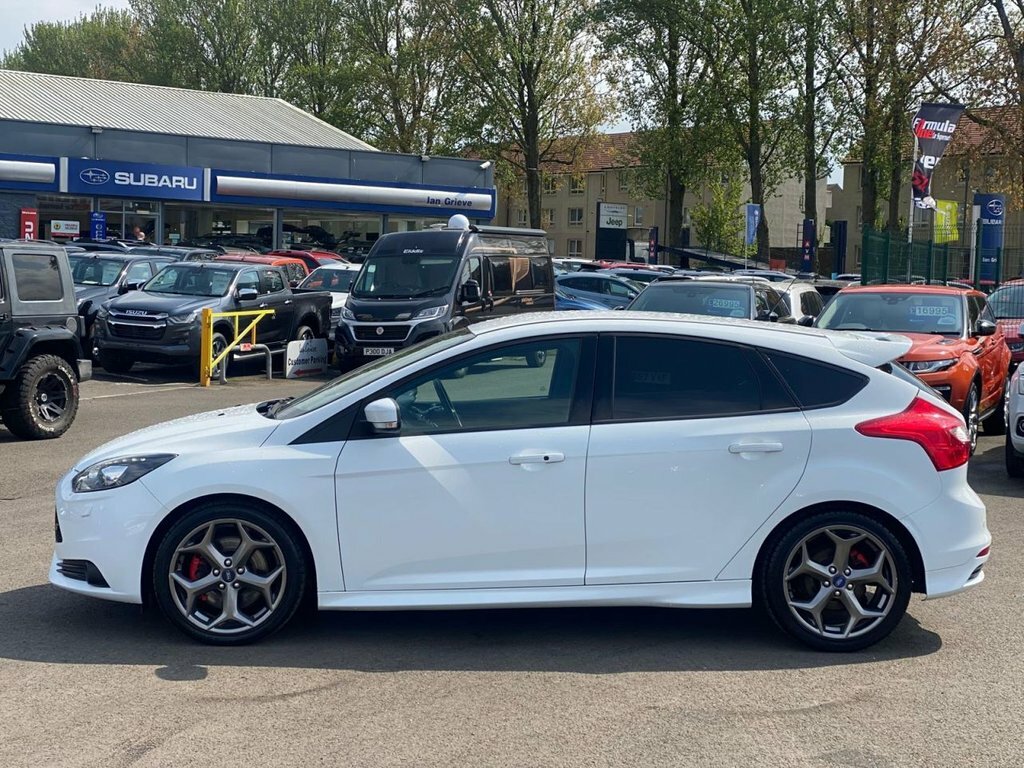 Ford Focus 2L St-3 White #4