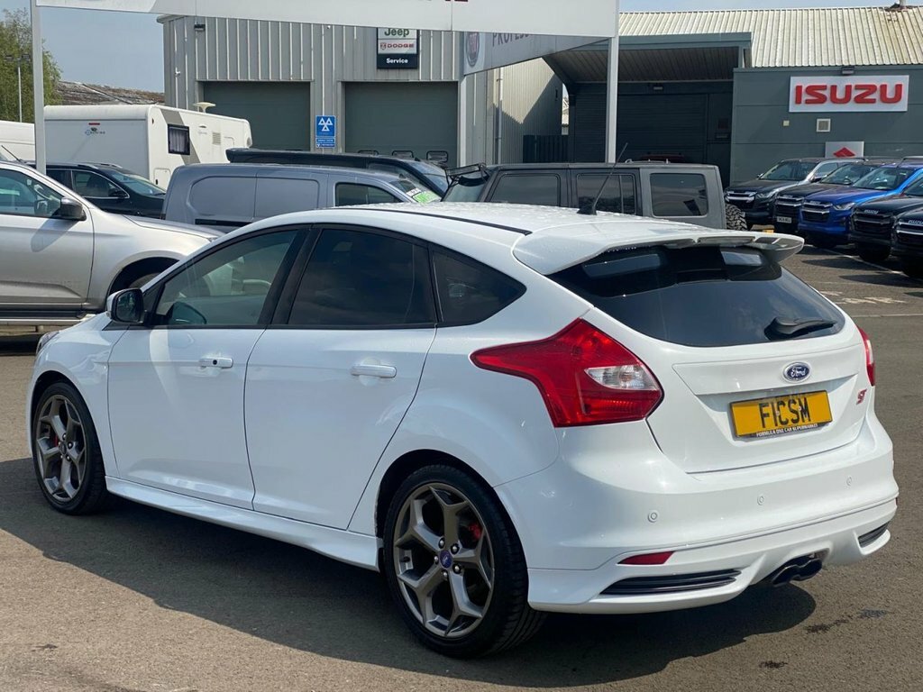 Ford Focus 2L St-3 White #5