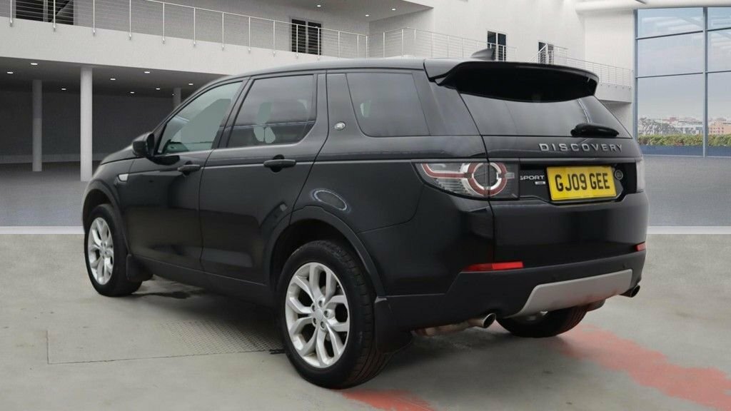 Land Rover Discovery Sport 2L Td4 Hse CE66AFV Black #6