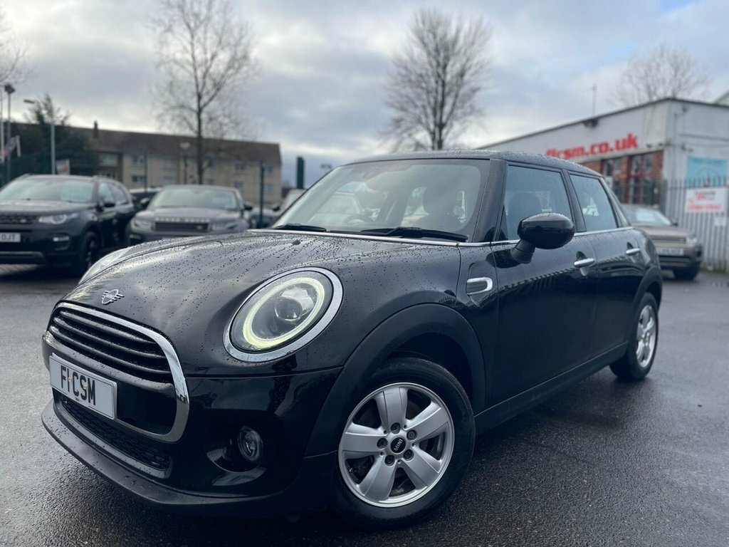 Mini Hatch 1.5L Cooper Classic Black