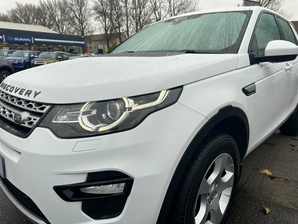 Land Rover Discovery Sport 2L Hse White #5