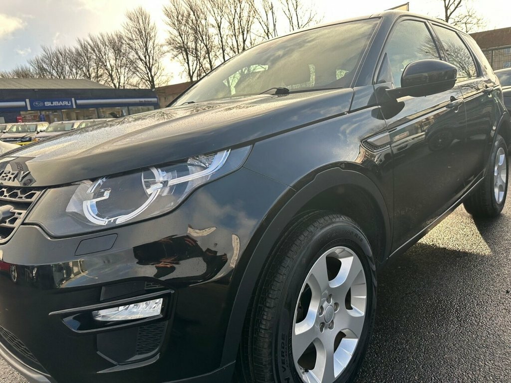 Land Rover Discovery Sport 2L Se Tech Black #2